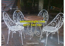 Bàn ghế sắt 24